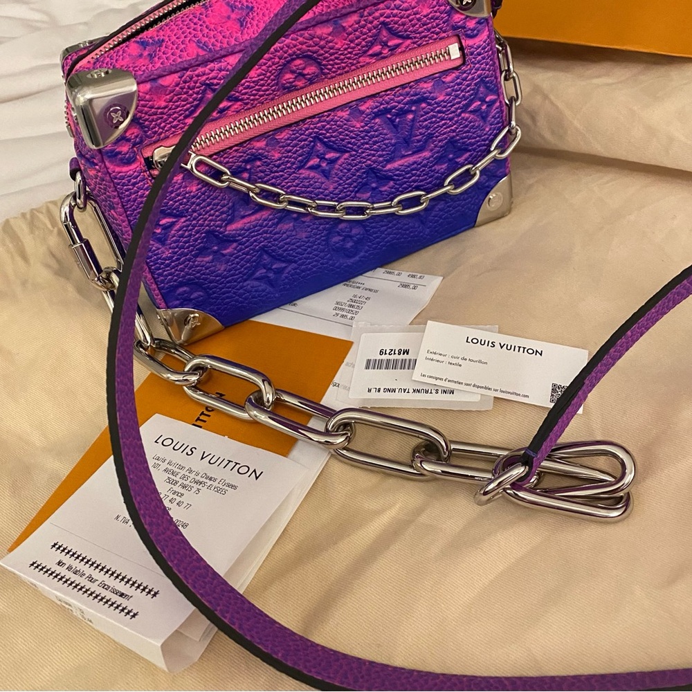 Louis Vuitton Gradient Pink and Purple Crossbody Bag - Picture 2 of 7